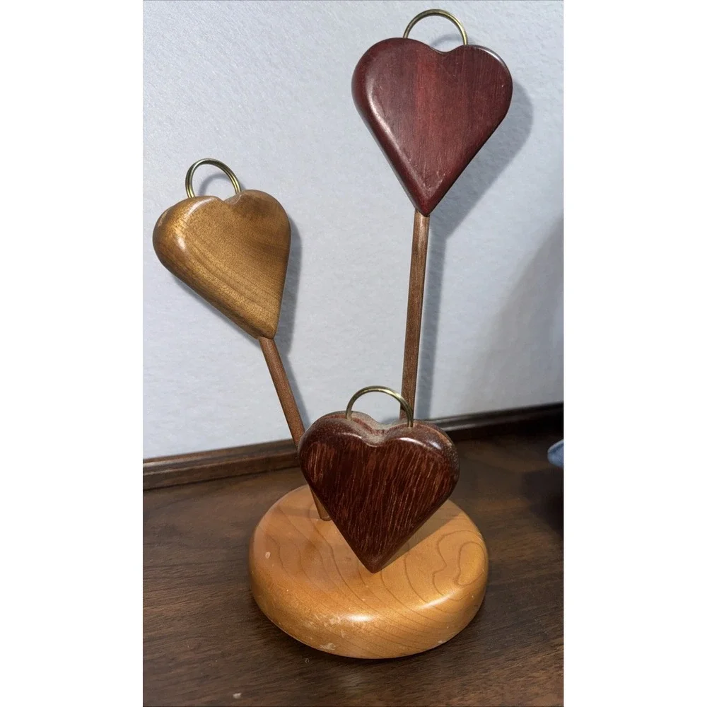 Vintage Handmade Wooden Hearts Picture/card/notes Holder Stand. 9